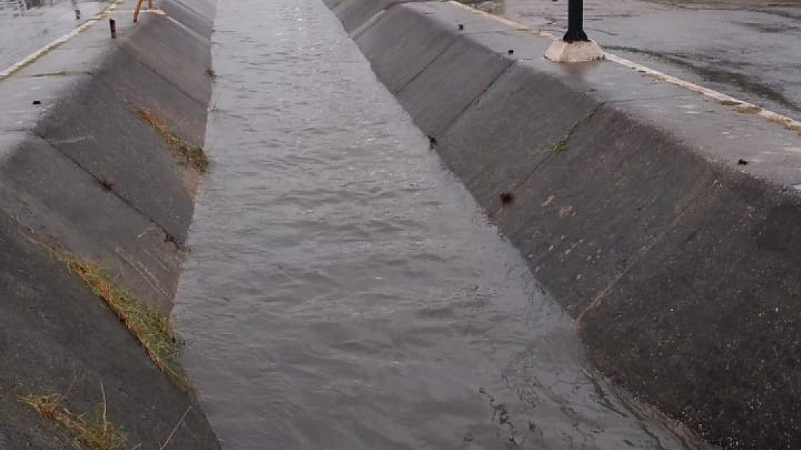 Desazolve permanente de la red hidráulica, factor clave para evitar inundaciones: Alcalde