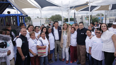 Gobernador inaugura pavimentación de vialidad y parque recreativo
