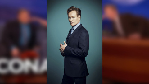 Conan O´Brien apadrina fiesta de "XV años"