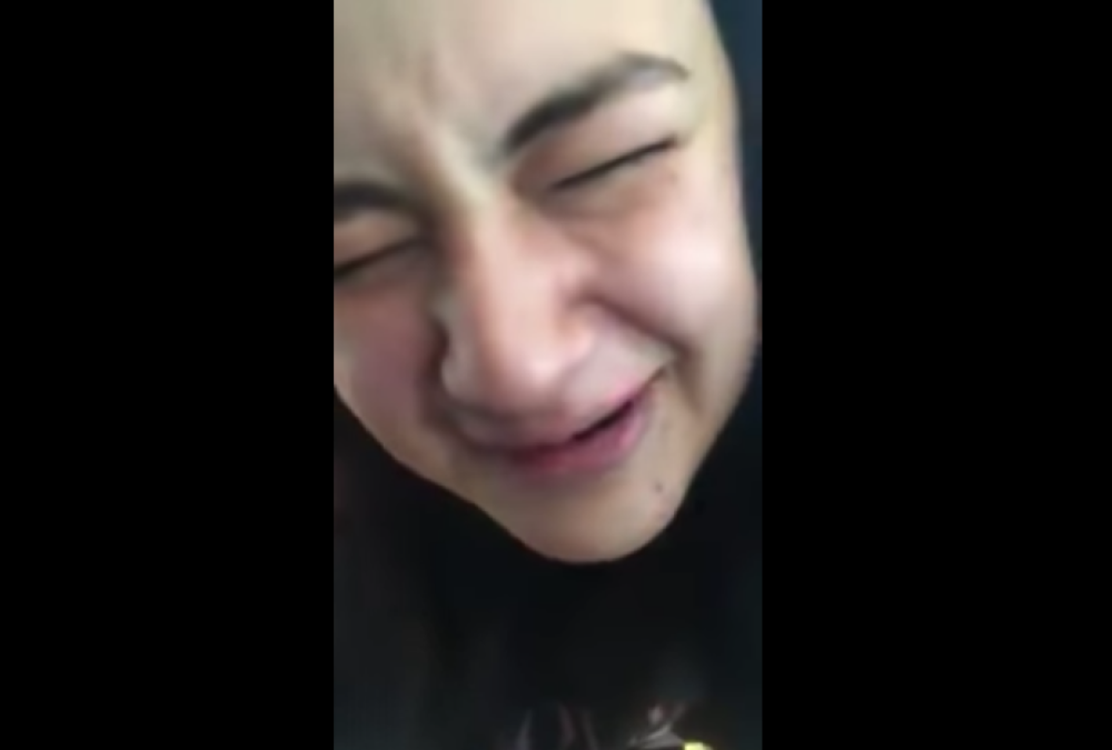 Intentan extorsionar a joven y ella los "trollea"