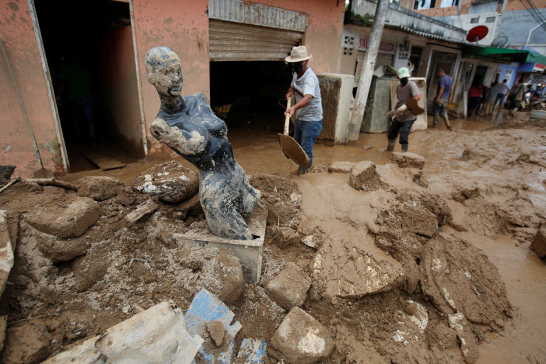 Aumenta a 314 la cifra de muertos tras deslave en Mocoa, Colombia