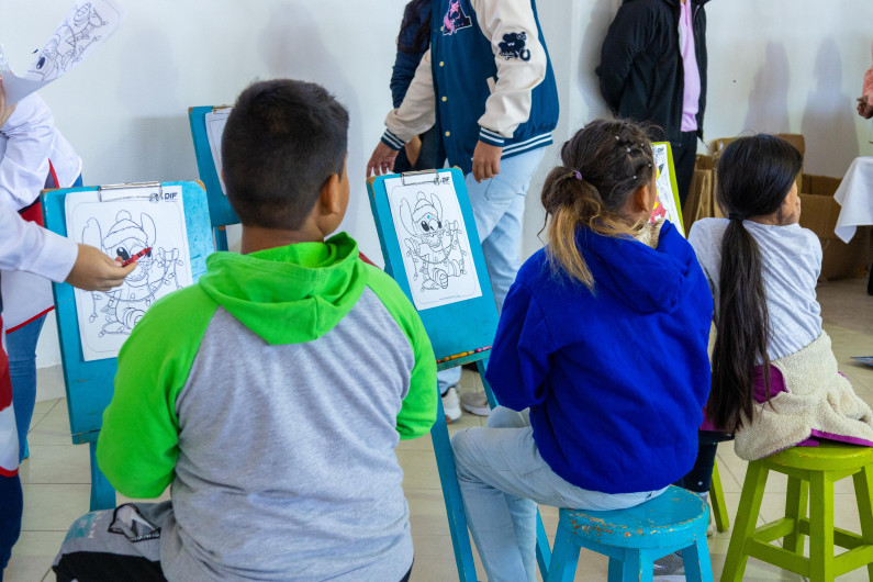 Lleva Alcalde Carlos Peña alegría y esperanza con Festejo Navideño en CEDES