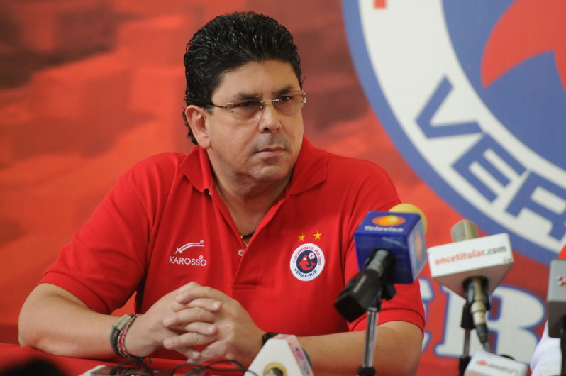 Kuri acusa a Yunes de poner al equipo en el descenso
