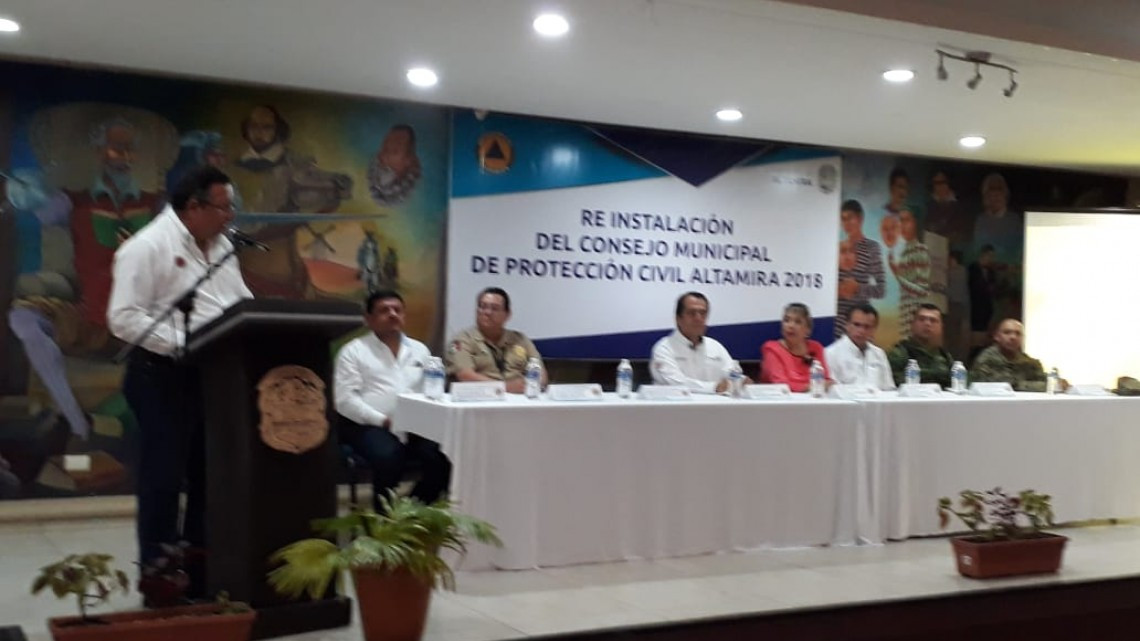 Atentos ante el embate de huracanes