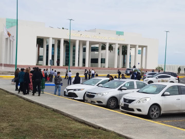 Amenaza de bomba en el Congreso despierta especulaciones políticas 