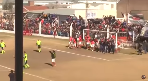 El increíble tiro de Dybala