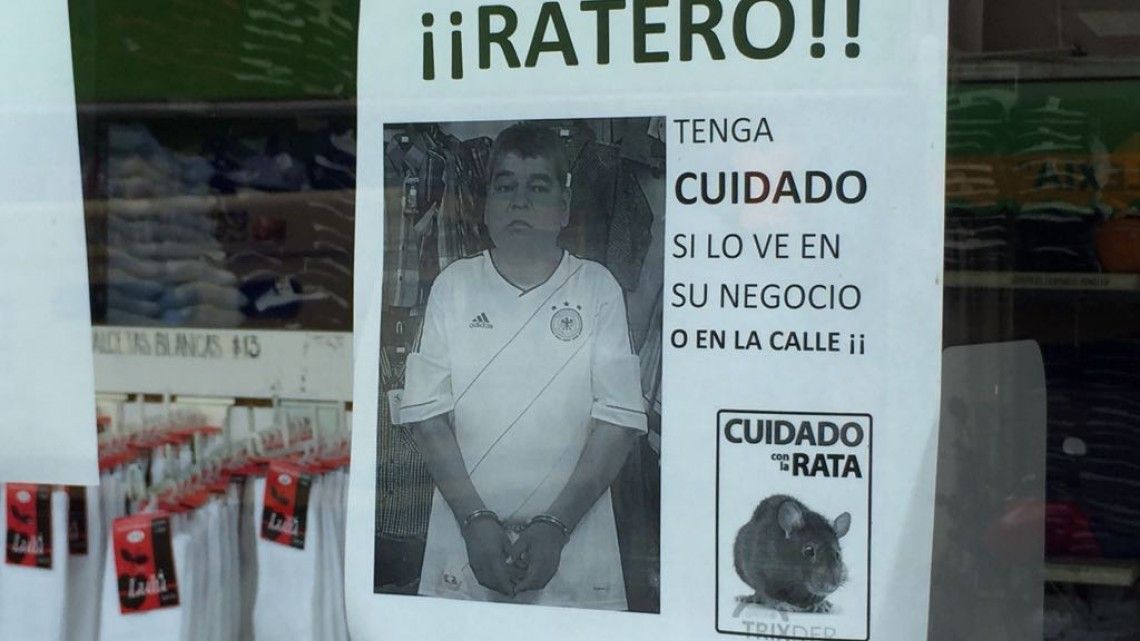 Afectados de robos exhiben a los presuntos delincuentes