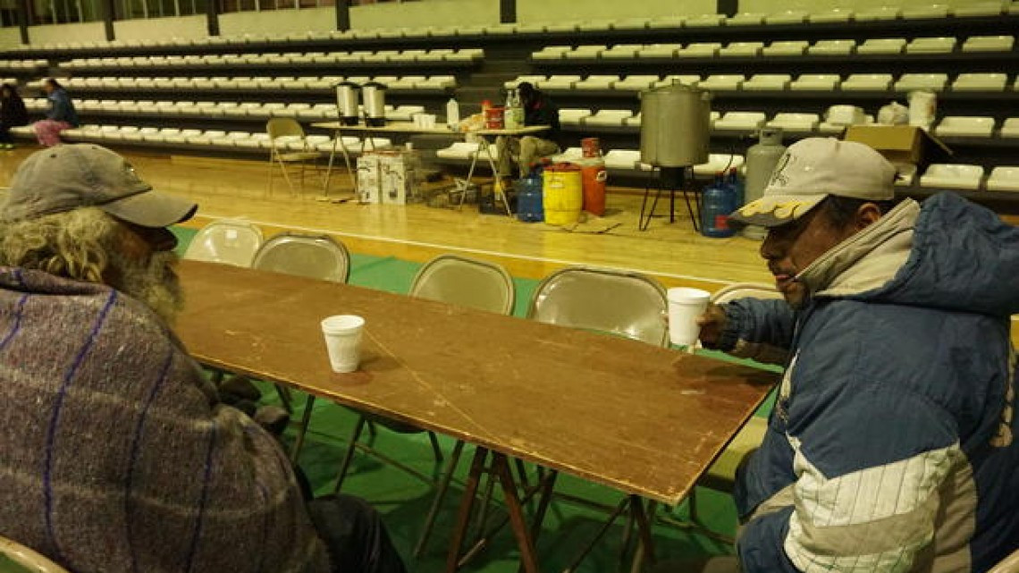 Auxilia PC a más de 200 personas en operativo por bajas temperaturas