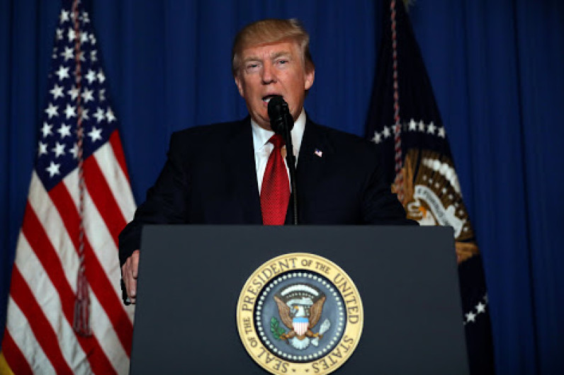 Conmemora Trump 100 días de gobierno 