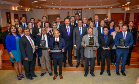 Reconocen trayectoria de orgullos neolaredenses