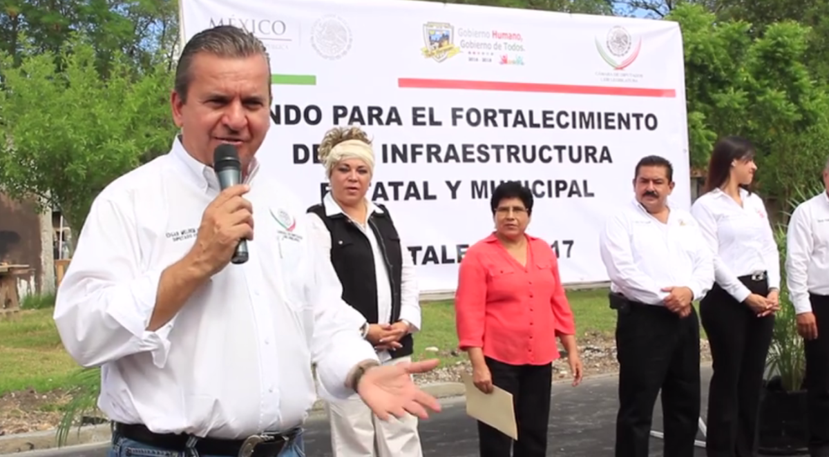 Inauguran trabajos de pavimentación