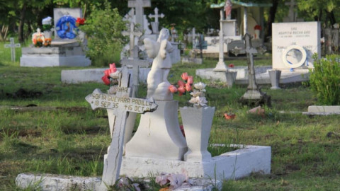 Refuerzan operativo de seguridad en panteones de Victoria