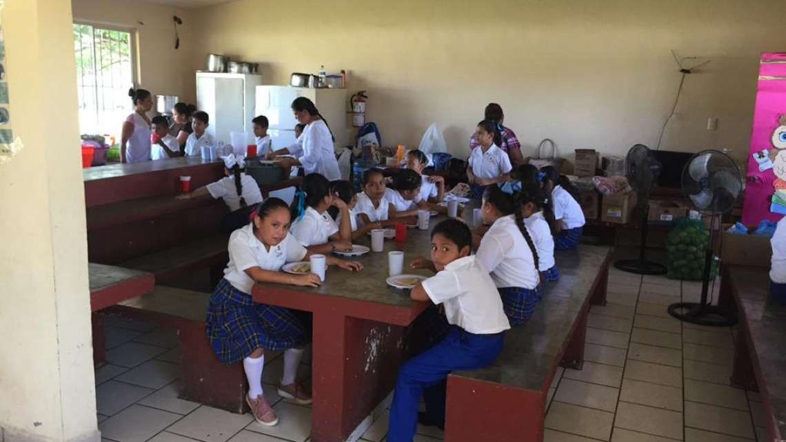 Padres de familia deben de contar con una constancia expedida por la COEPRIS para preparar alimentos en escuelas de tiempo completo