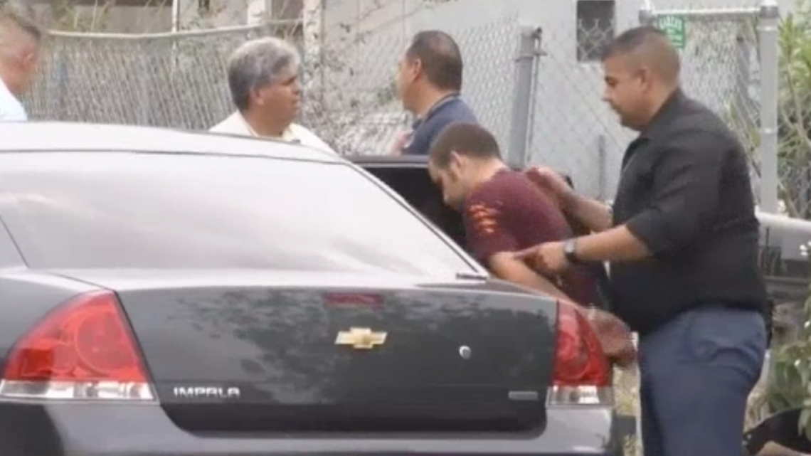 Tras persecución y balacera arrestan a presunto asaltante