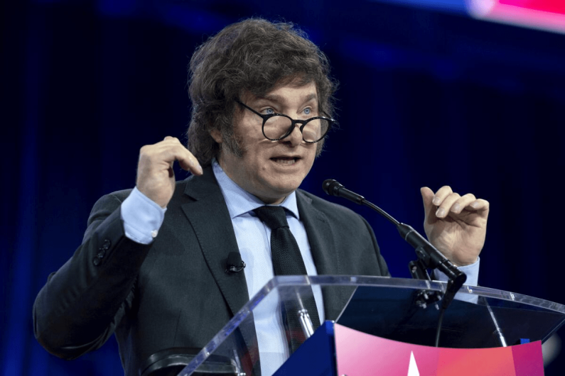 Milei reconoce llevarse mal con el 85 % de los periodistas