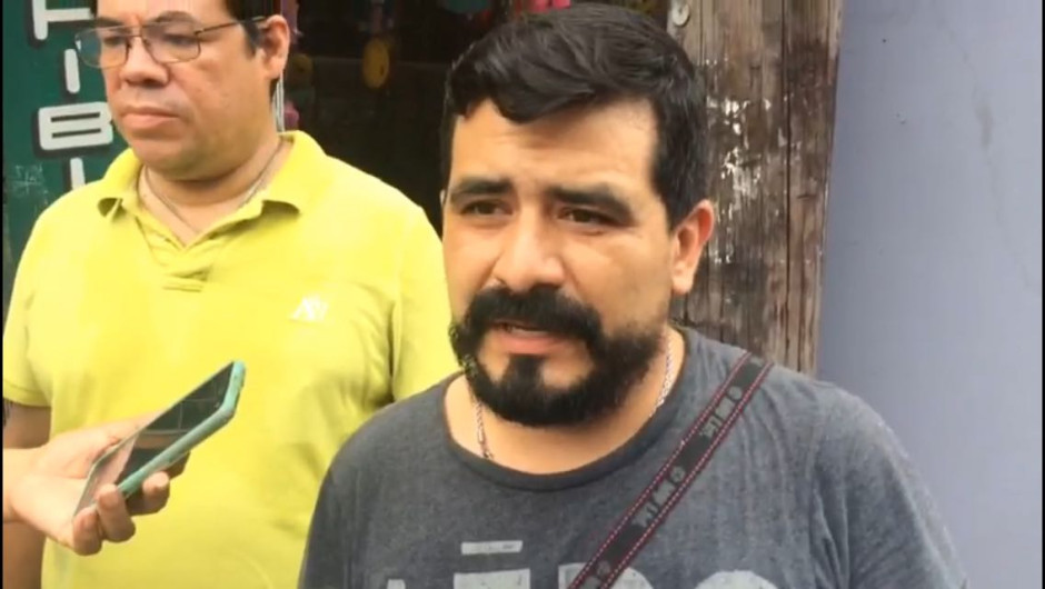 Comerciantes protestan contra constructora por cerrarles una calle