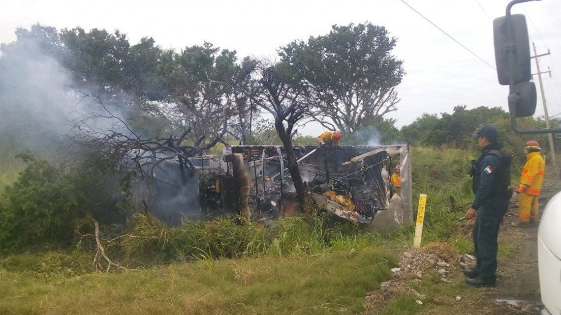 Joven conductor salva la vida milagrosamente