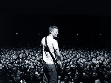 Bryan Adams en concierto en el Palacio de los Deportes