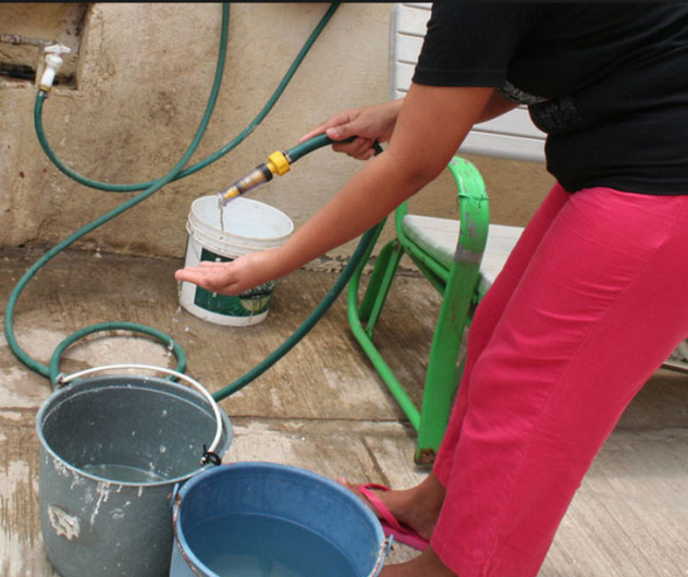 Continúa el desabasto de agua en colonia Tamaulipas