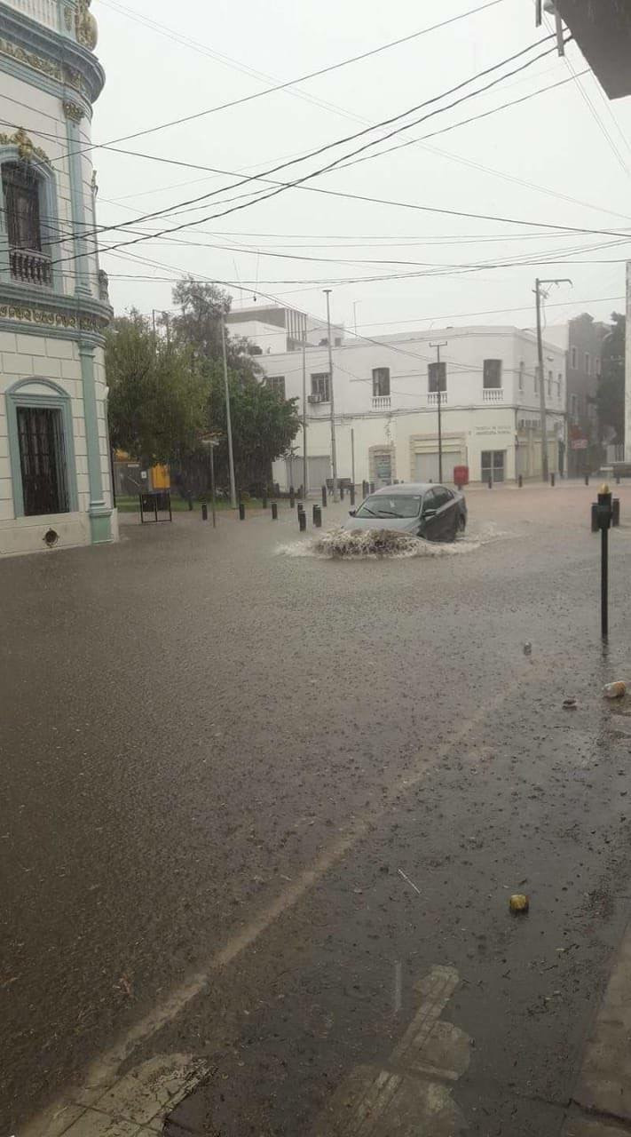 Azota intensa lluvia a Victoria 