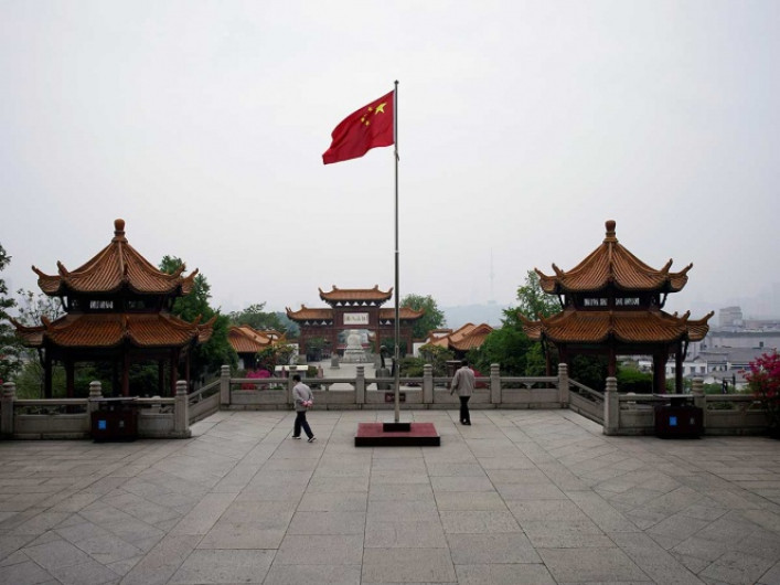 Acusaciones de EU a China sobre origen de COVID-19, son especulativas: OMS