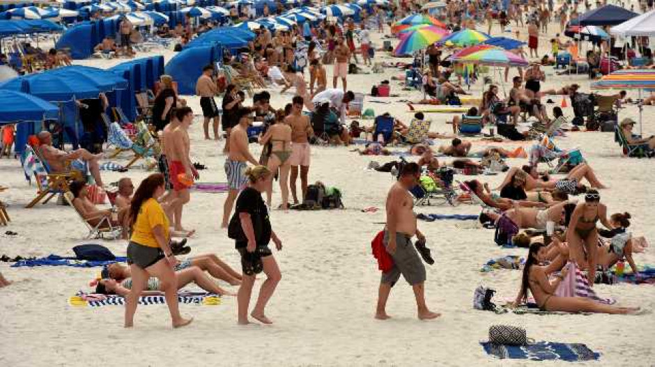 Estudiantes estadounidenses dan positivo a covid-19, tras “Spring break” en Cabos San Lucas 