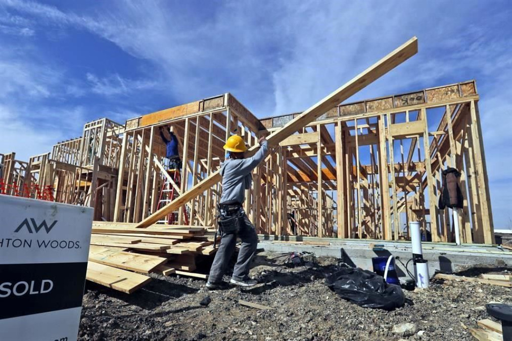 Producción de constructoras sufre caída histórica del 32% en el mes de abril: Inegi