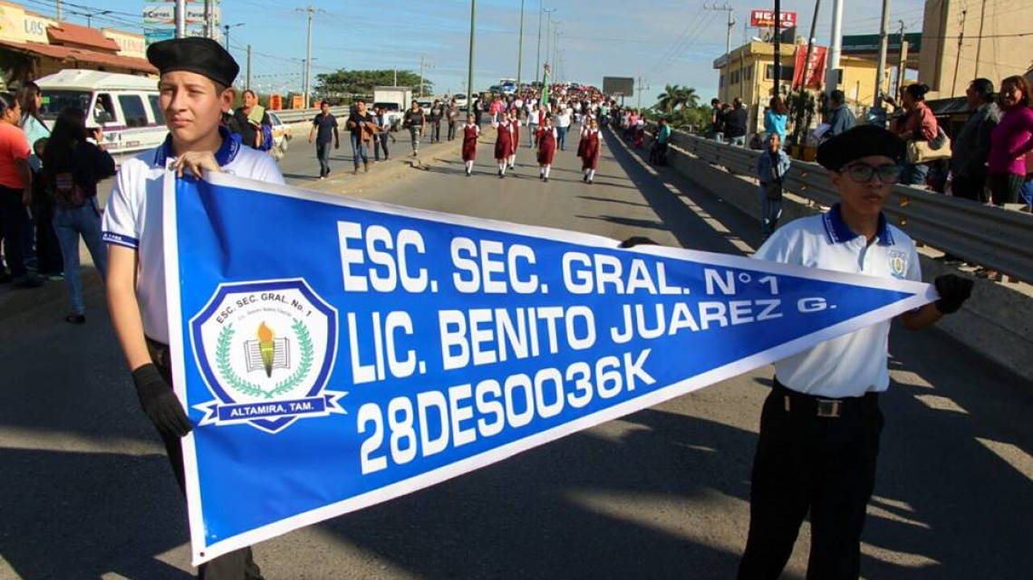 Realizan desfile por 107 Aniversario de la Revolución Mexicana