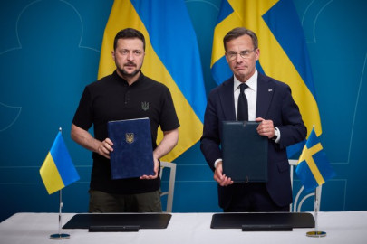 Ucrania firma un acuerdo de seguridad con Suecia 