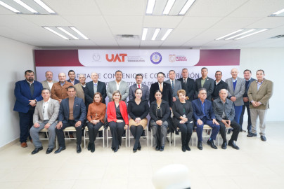 Colegio de notarios de Nuevo Laredo y la UAT firman convenio de colaboración