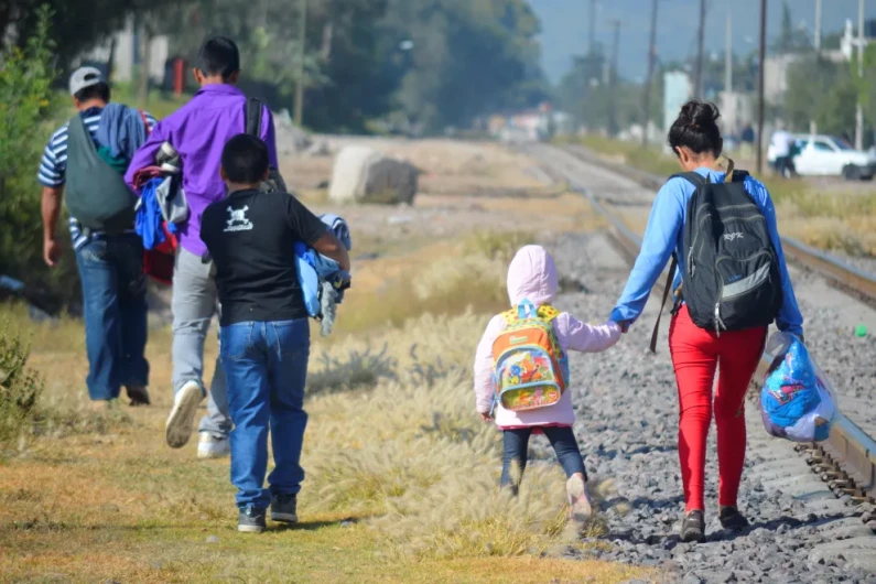Más del 50% de migrantes que cruzaron México en 2023 sufrieron abuso: Acnur