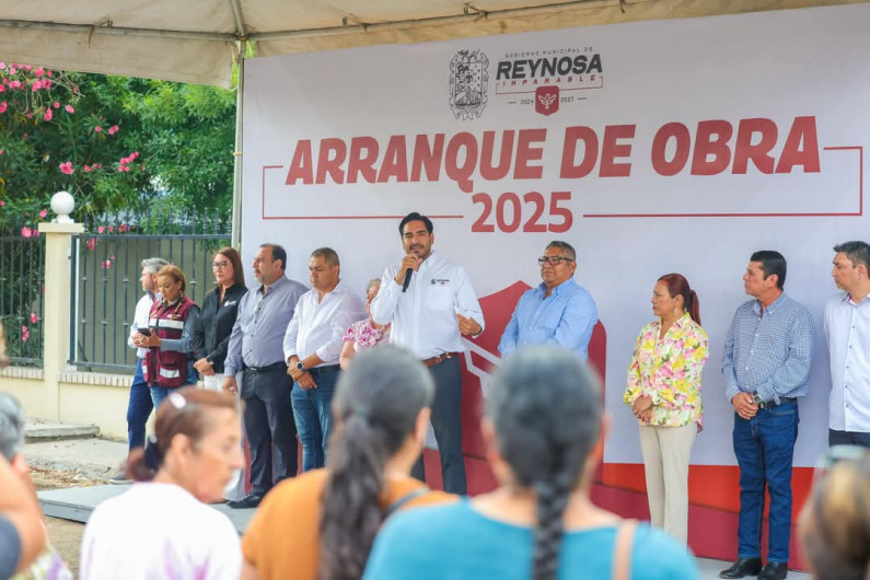 Puso en marcha Carlos Peña Ortiz nueva pavimentación en colonia Revolución Verde