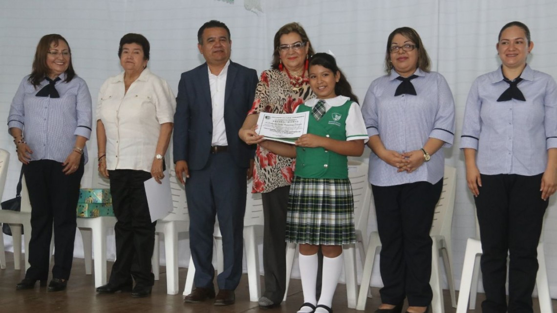 Encabeza Ayuntamiento honores a la bandera en el Instituto Cultural Cuauhtémoc