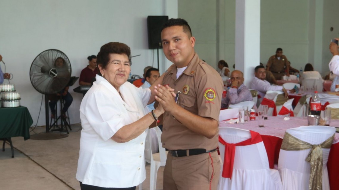 Entrega Magda Peraza nuevo cuartel de Bomberos de Tampico