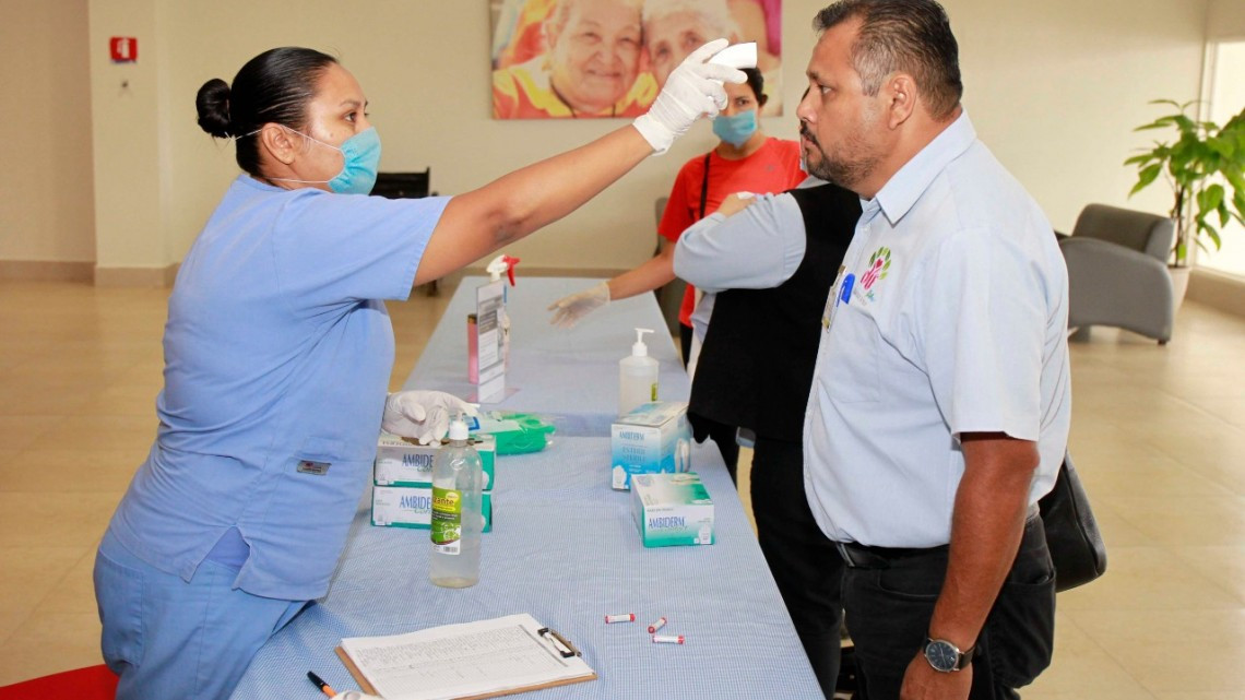 Gobierno de Estado y DIF Tamaulipas realizan pruebas médicas a empleados y residentes de centros asistenciales vulnerables al COVID-19