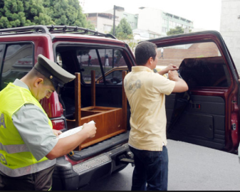 Regresa operativo contra autos polarizados