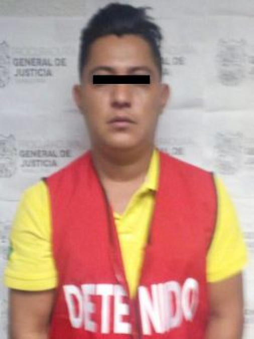 Detienen a hombre por delitos de narcomenudeo