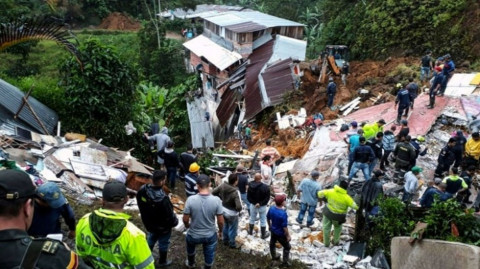Deslizamiento de tierra deja 12 muertos en Colombia