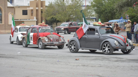 Exitoso desfile de la Revolución Mexicana en Río Bravo