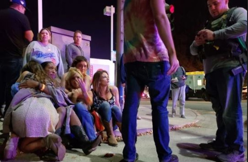 Al menos 12 muertos en un tiroteo en un bar de California