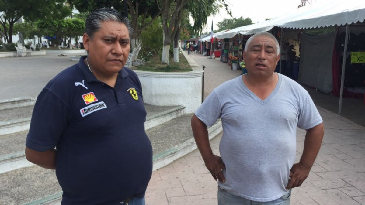 Artesanos exponen su arte en espacios públicos de la zona sur.