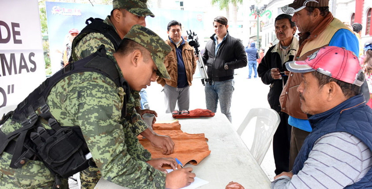 Continúa canje de armas en Tampico