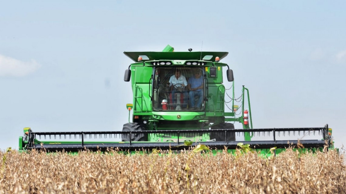 Productores de El Mante son beneficiados con la entrega de semilla de soya