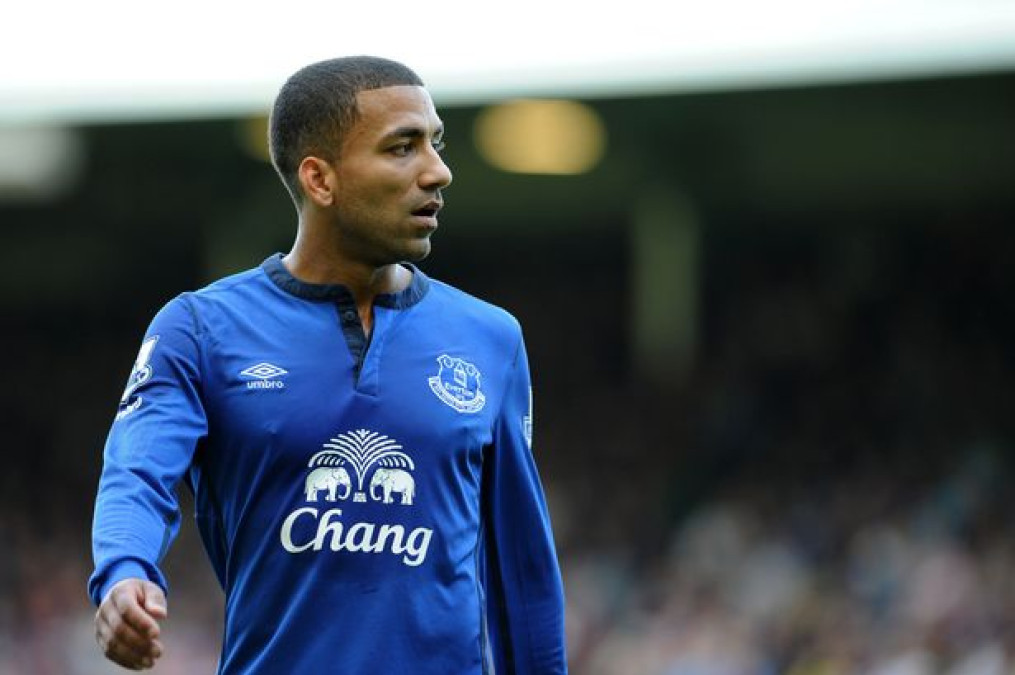 Futbolista Aaron Lennon es ingresado a clínica por problemas mentales