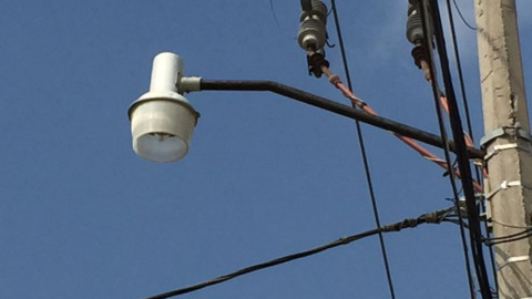 Analizan compra de 3 mil lámparas Led