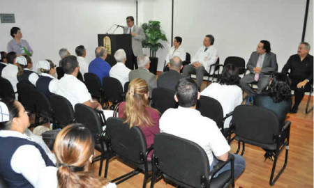 Capacitan a enfermeras en el manejo de pacientes con cáncer