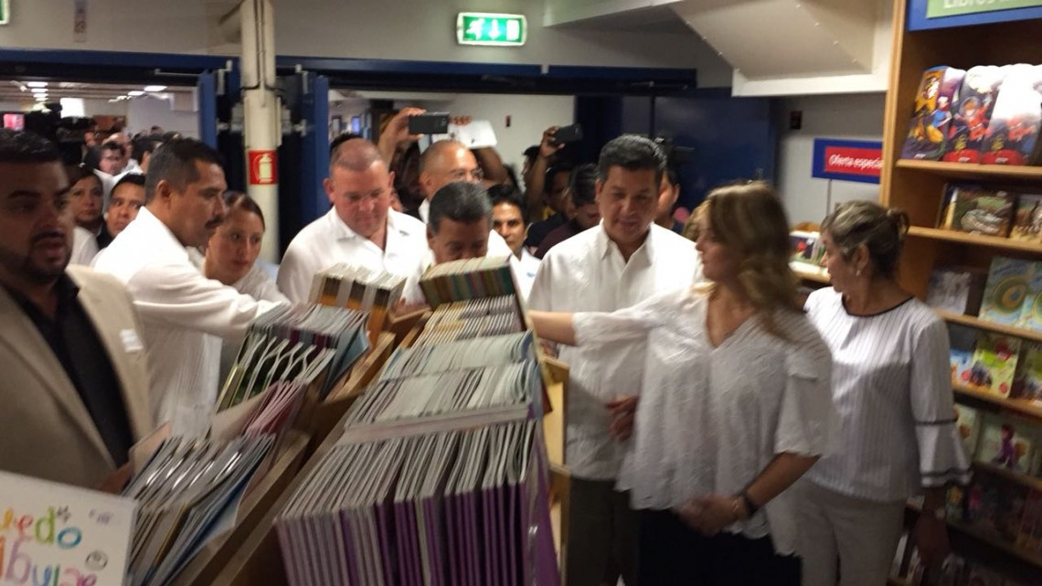 Logos Hope abre sus puertas del mayor tesoro que guarda, su biblioteca