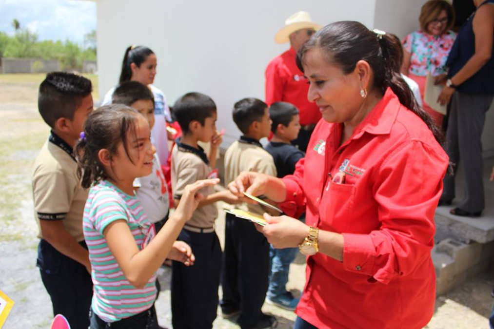 Inicia alcaldesa ejecución de obras en Camargo