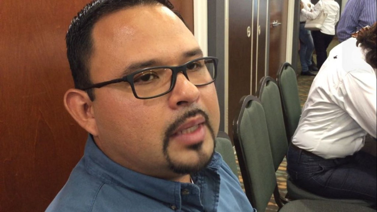 Fuga de combustible afecta tierra de siembra y presa de la zona ejidal