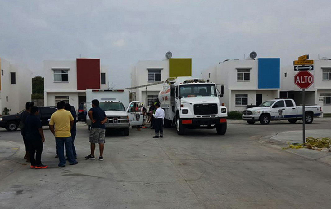 Perece hombre trabajando en alcantarilla